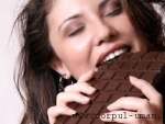 Studiu: Ciocolata nu este indicata pentru oasele reprezentantelor sexului frumos